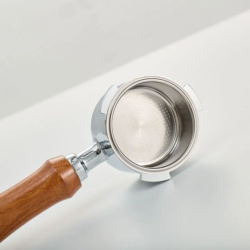 Portafiltro Bottomless da 51mm - Delonghi Espresso Dedica 685 recensione e prezzo